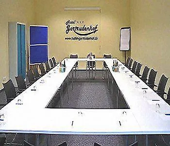 Hotel Gertrudenhof Cologne 3*,